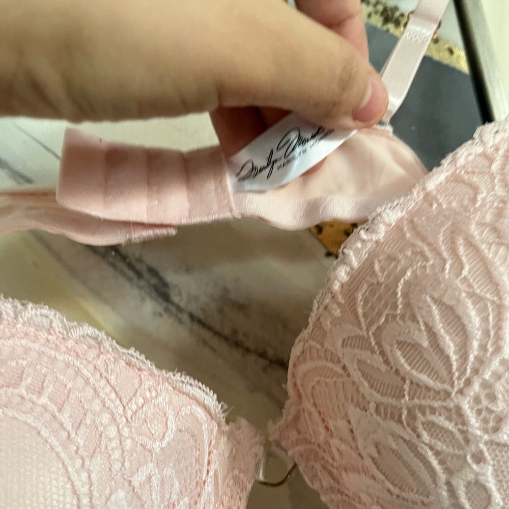 Elegant Lace Push-Up Bra in Soft Pink - Picture 5 of 6